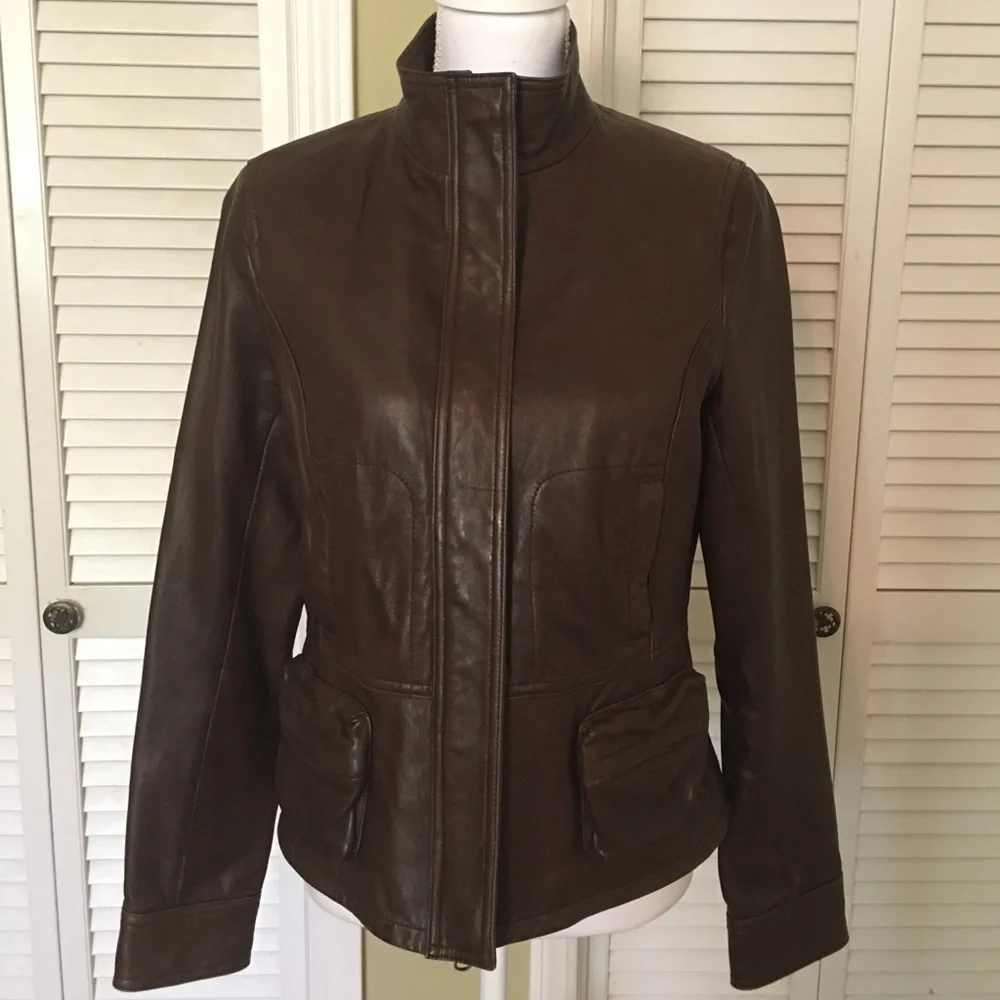 Gianni Bini Buttery Soft Luxurious Tailored Classic leather jacket